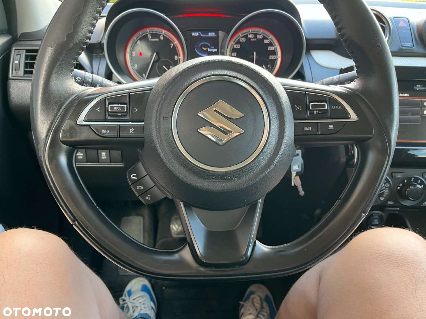 Suzuki Swift 1.2 Premium - 18
