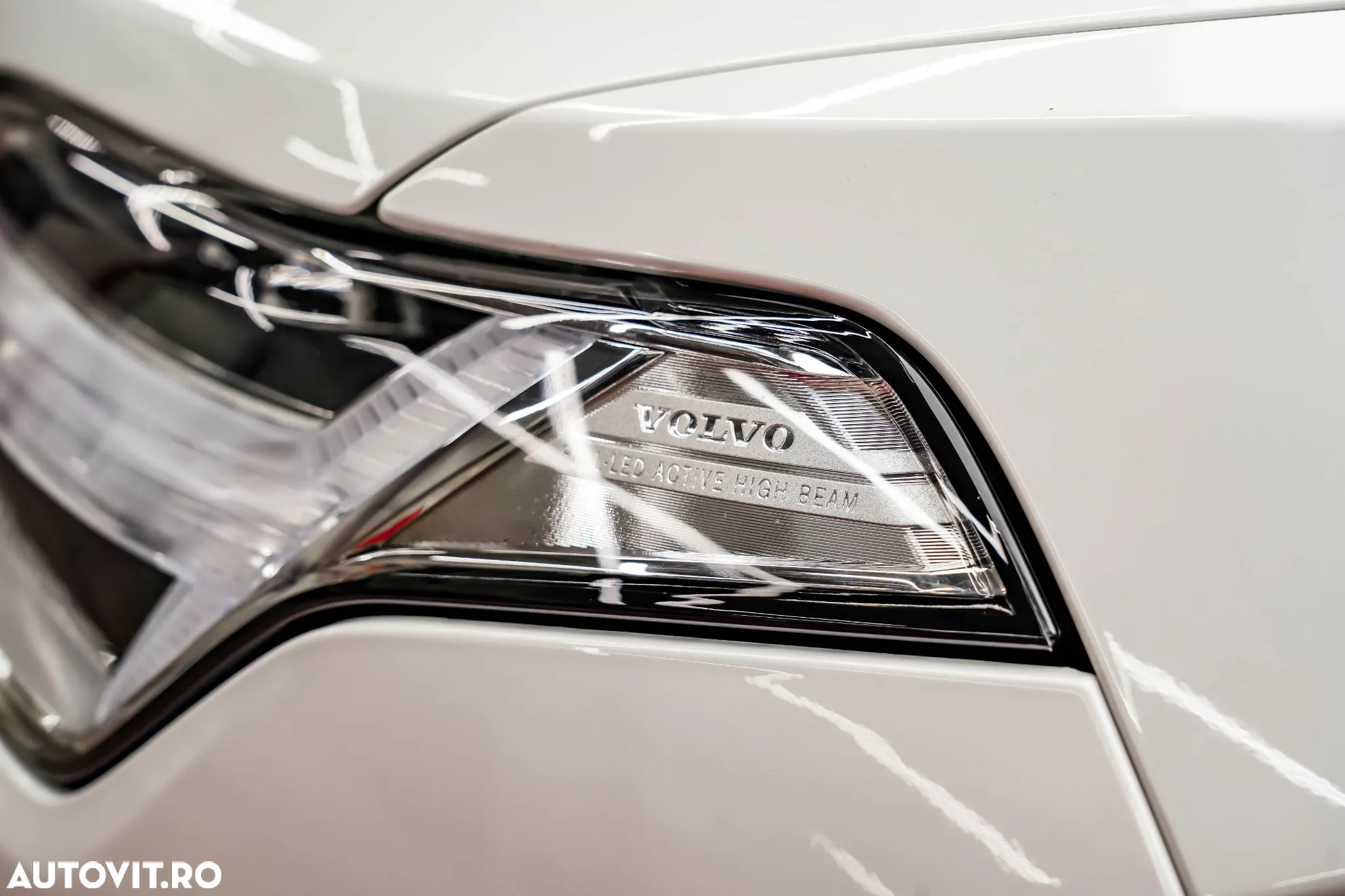 Volvo XC 90 AWD T8 Twin Engine Geartronic RDesign - 35