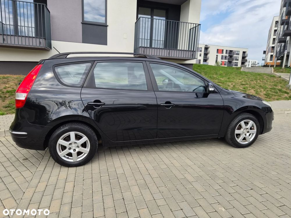 Hyundai i30 2.0 Premium - 23