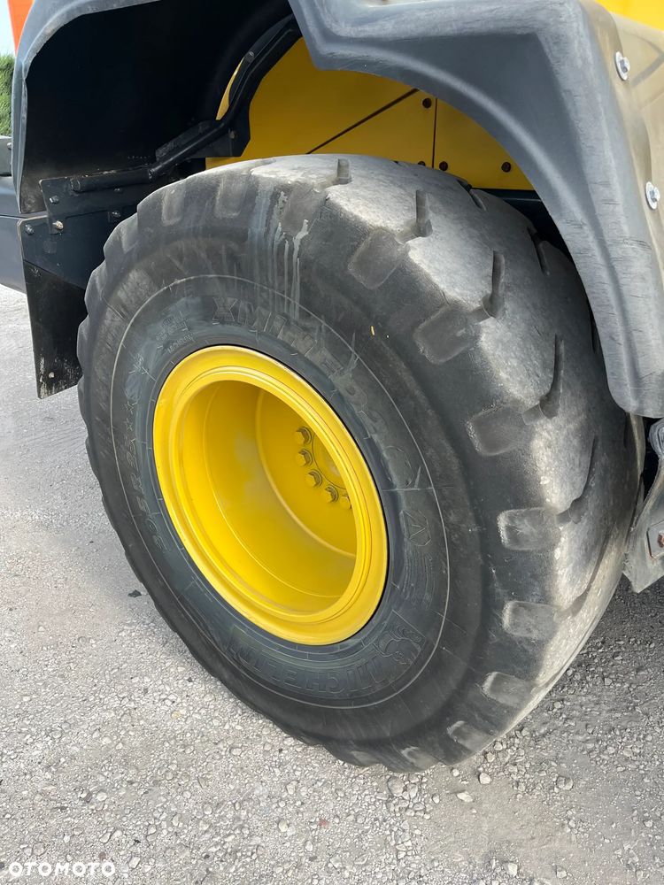 Komatsu WA270 z wagą  * Stan idealny - 28