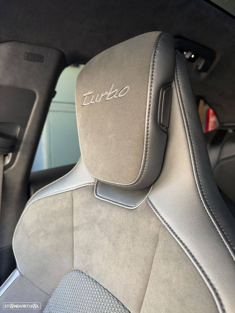 Porsche Taycan Sport Turismo Turbo - 10