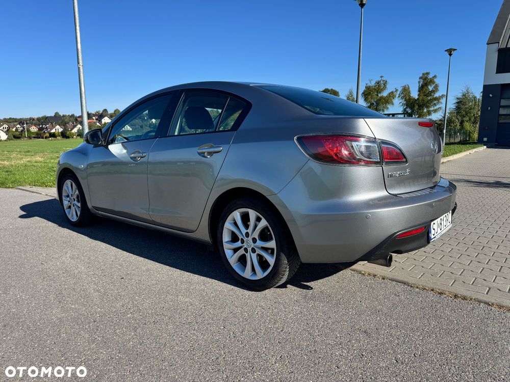 Mazda 3 2.0 Exclusive + - 3