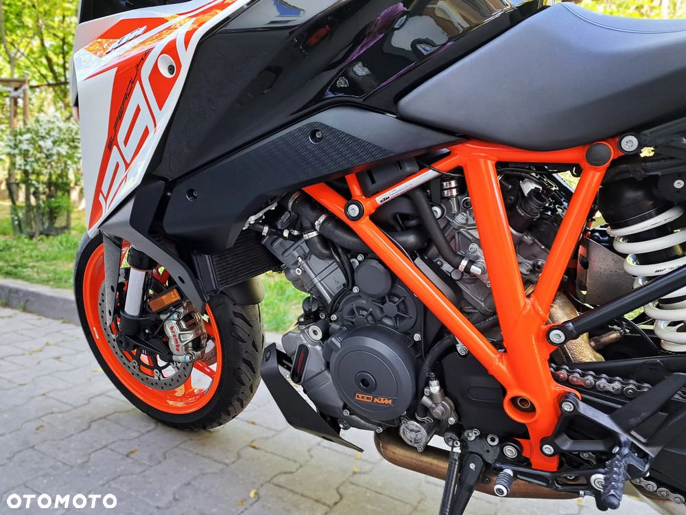 KTM Super Duke - 11