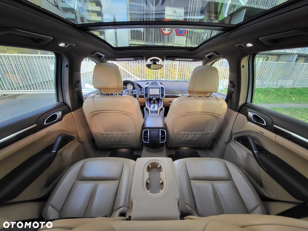 Porsche Cayenne S Hybrid Tiptronic S - 33