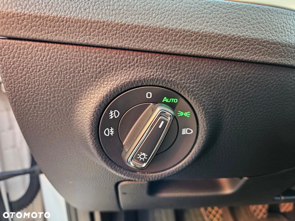 Skoda Superb 2.0 TDI Ambition - 15