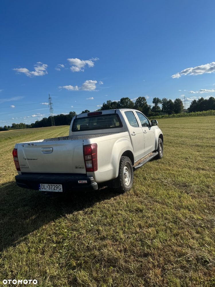 Isuzu D-Max 2.5 DC LS - 30