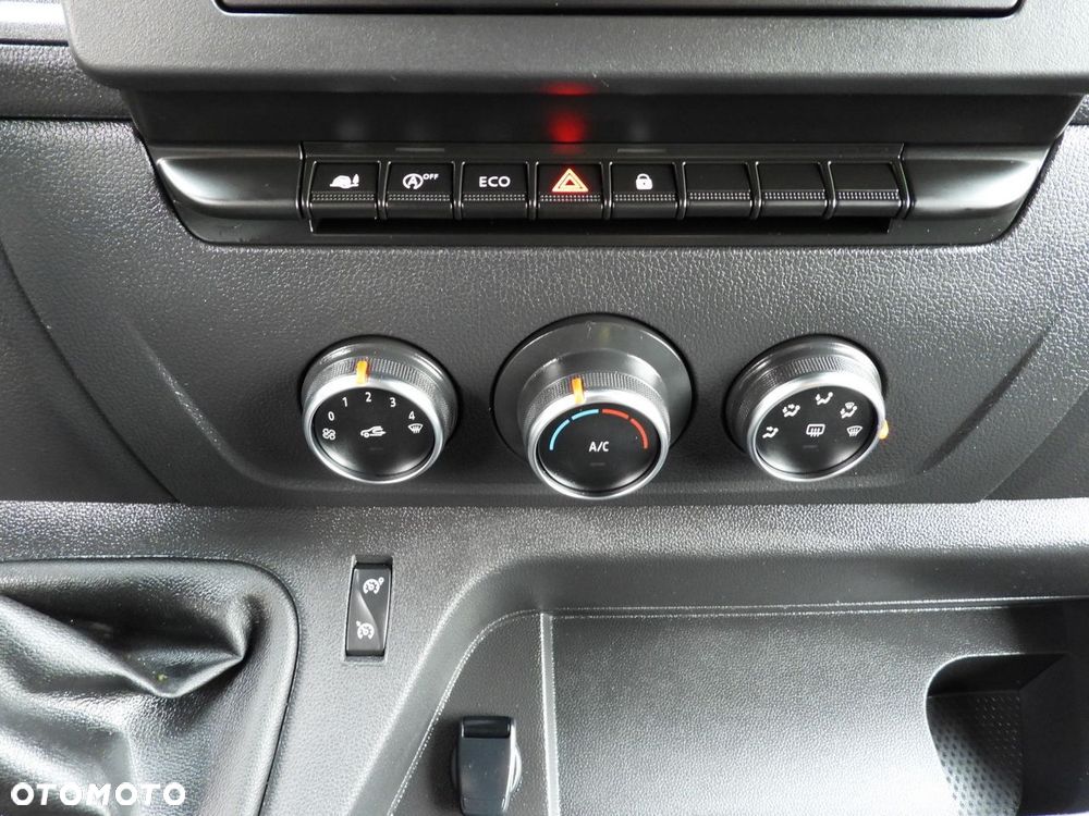 Renault MASTER PLANDEKA 10 PALET WEBASTO TEMPOMAT LEDY PNEUMATYKA KLIMATYZACJA  165KM - 34