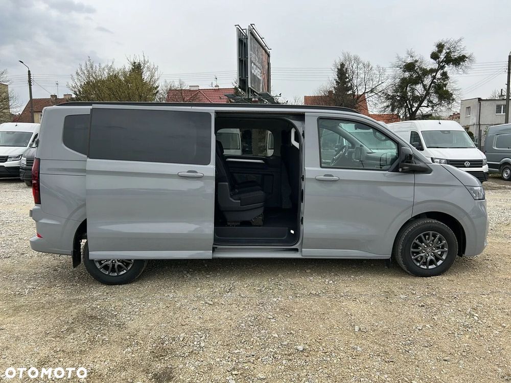 Volkswagen Caravelle - 9
