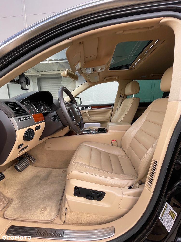 Volkswagen Touareg 4.2 V8 Automatik Individual - 14