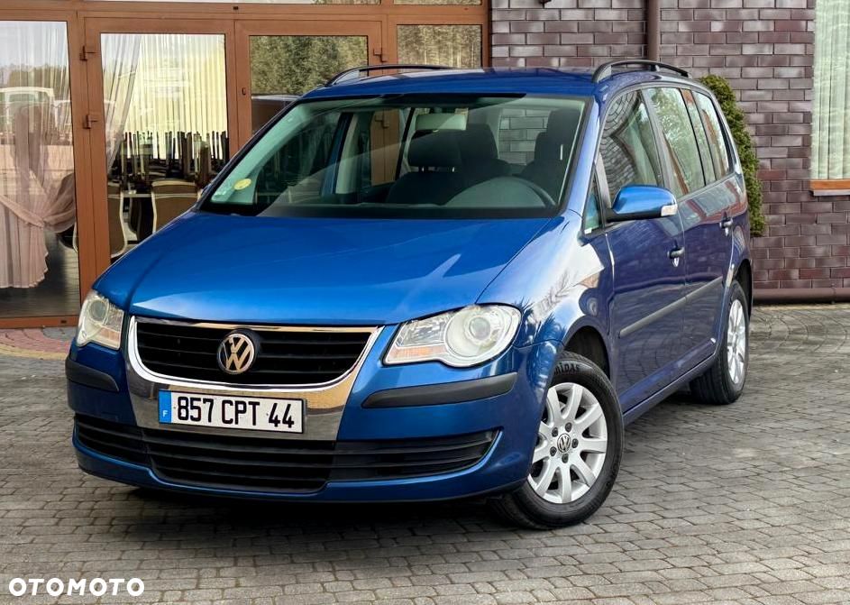 Volkswagen Touran - 8