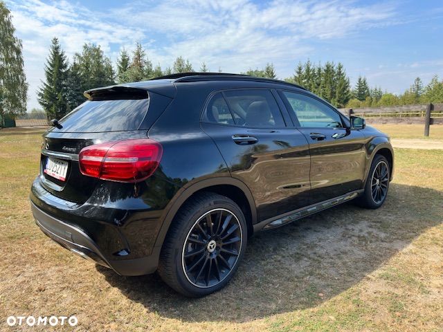 Mercedes-Benz GLA 250 4Matic 7G-DCT AMG Line
