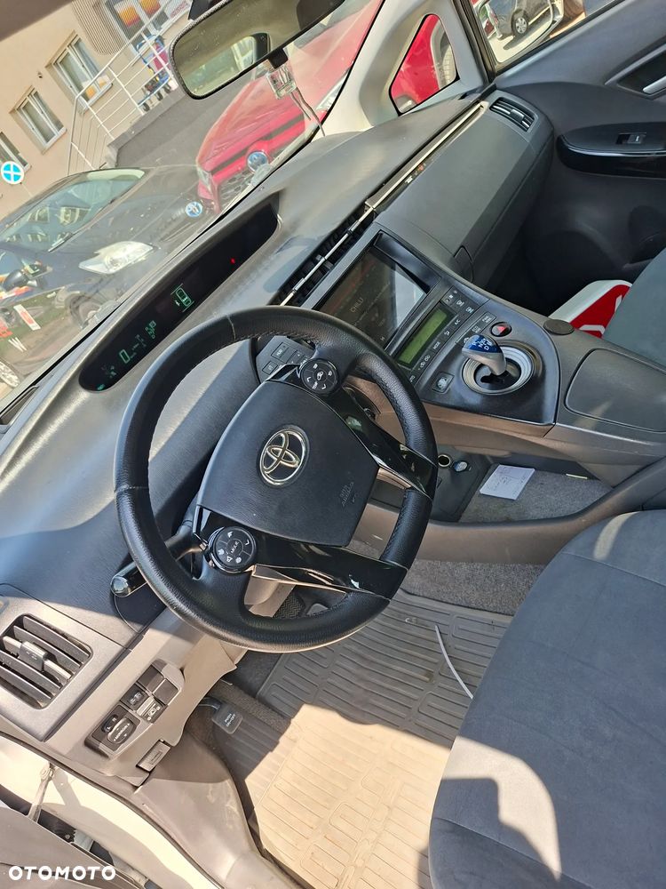 Toyota Prius - 14