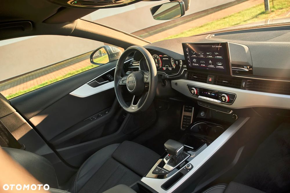Audi A4 Avant 35 TFSI S tronic S line - 23