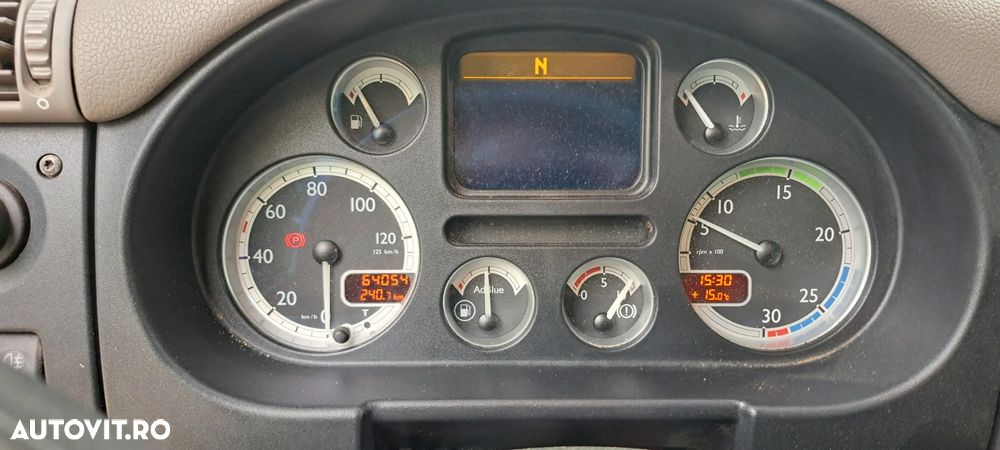 DAF CF240 - 11