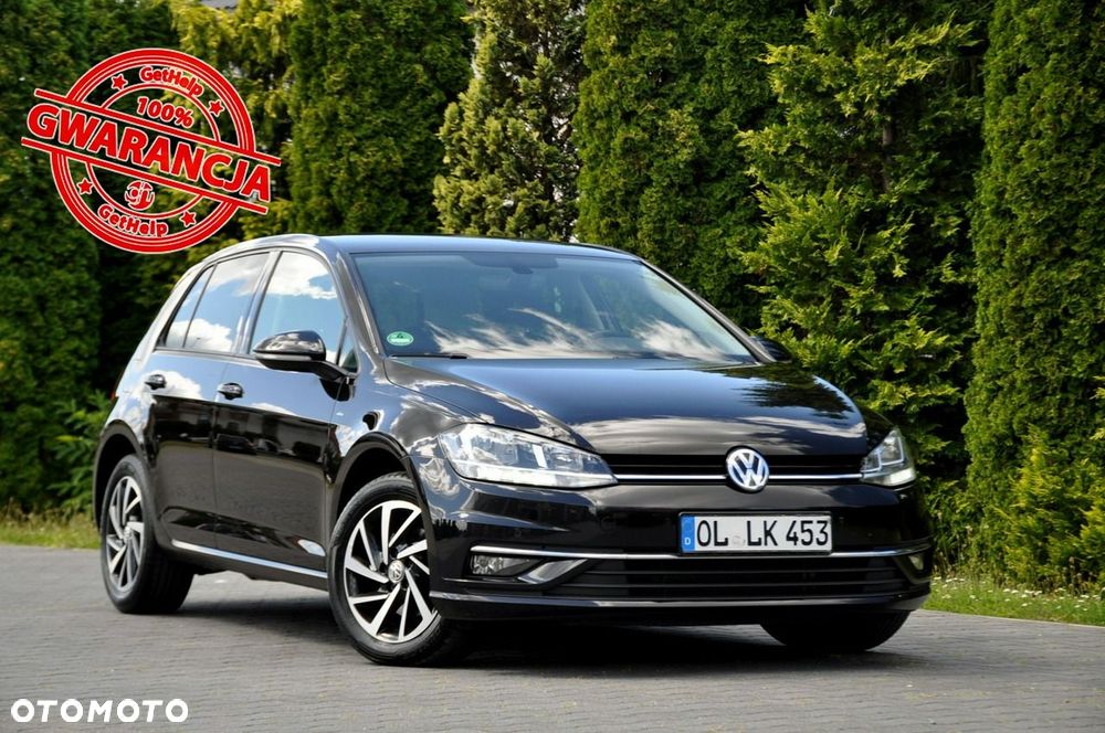 Volkswagen Golf - 1