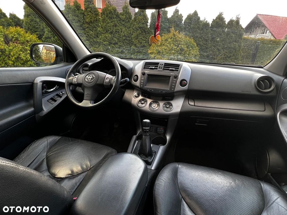 Toyota RAV4 2.2 D-4D X - 21