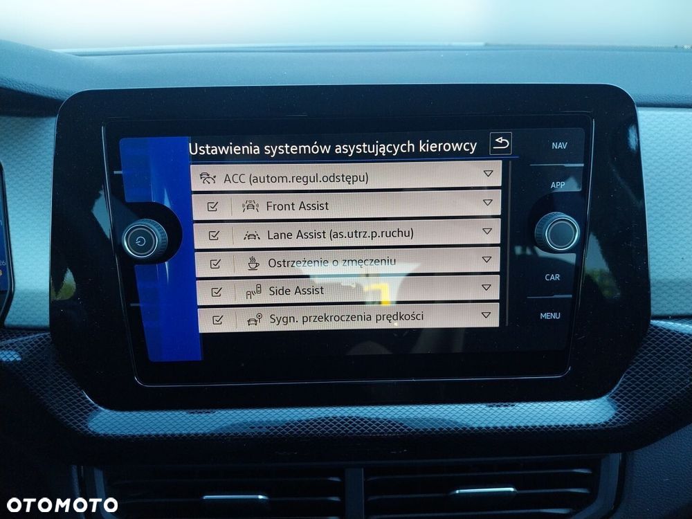 Volkswagen T-Cross - 16