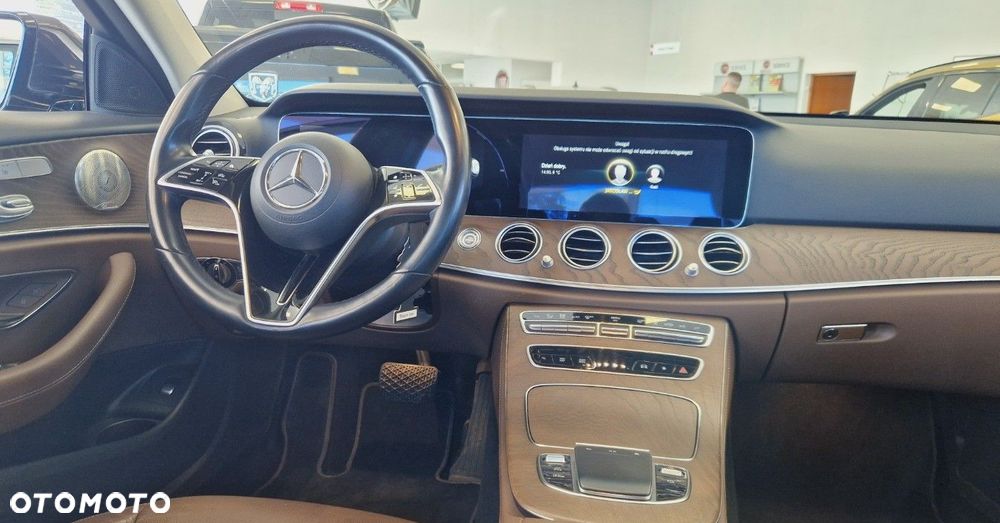 Mercedes-Benz Klasa E - 21