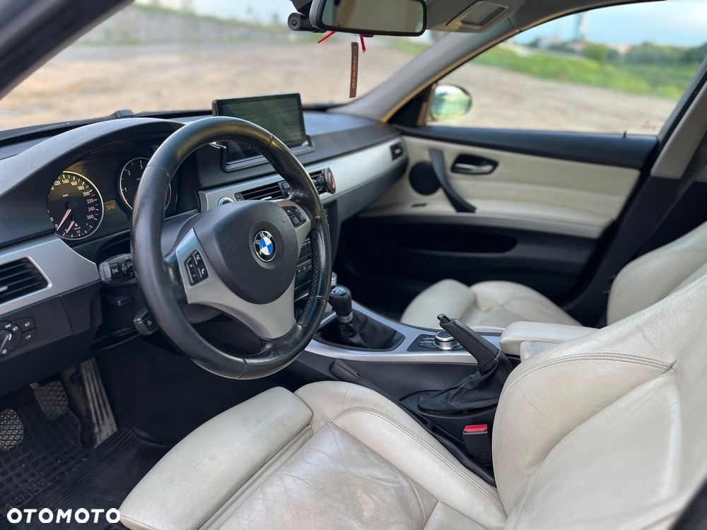 BMW Seria 3 320d - 6