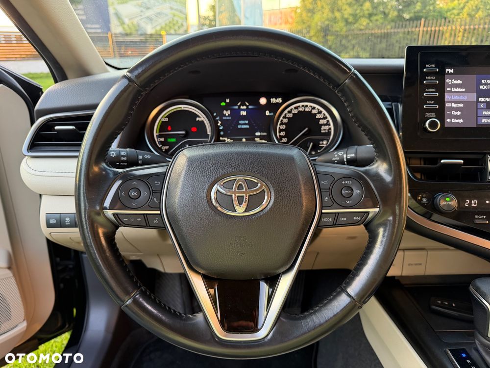Toyota Camry - 15