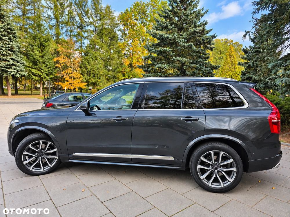 Volvo XC 90 - 9