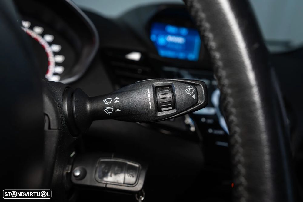 Ford Fiesta 1.6 EcoBoost c/ Pack Pele Desportiva ST - 24