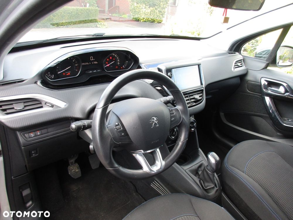 Peugeot 208 PureTech 82 Start & Stop Style - 11