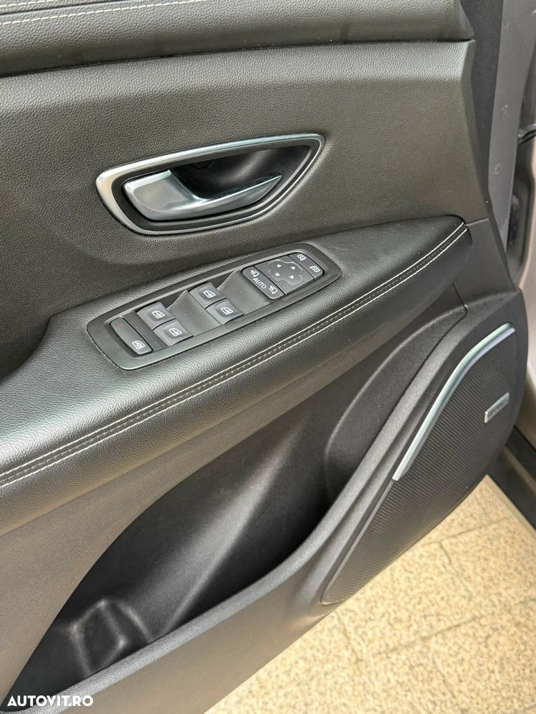 Renault Scenic ENERGY dCi 160 EDC BOSE EDITION - 18