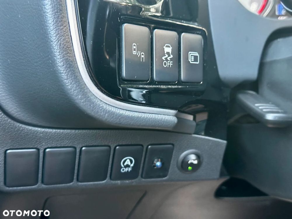 Mitsubishi Outlander 2.0 Intense + SDA 4WD CVT - 17