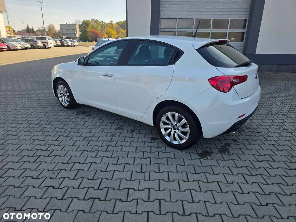 Alfa Romeo Giulietta 2018 photo 5