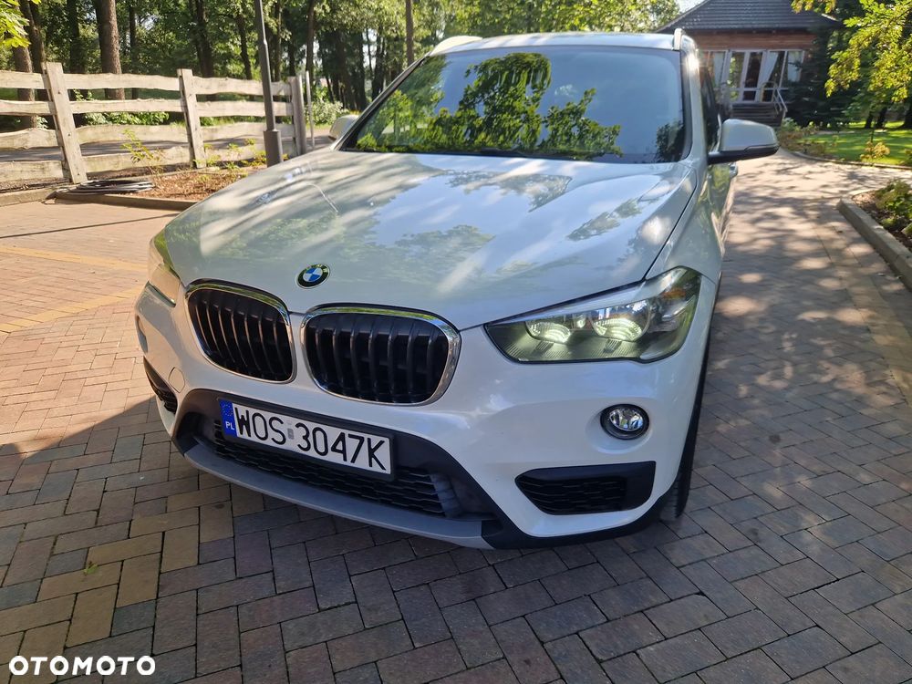 BMW X1 sDrive16d - 12