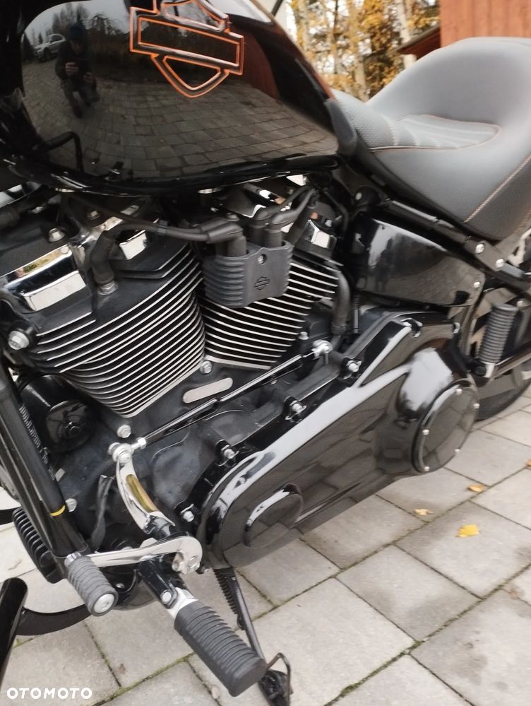 Harley-Davidson Softail Sport Glide - 17