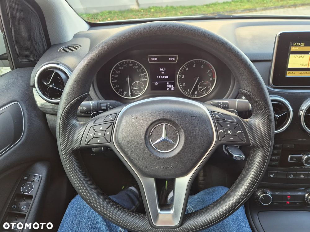 Mercedes-Benz Klasa B 180 7G-DCT Edition - 18