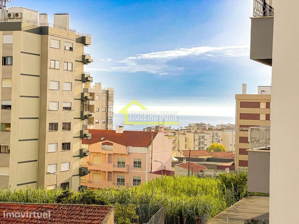 Apartamento T2 Renovado em Buarcos - A 700m da Praia! - Grande imagem: 2/12