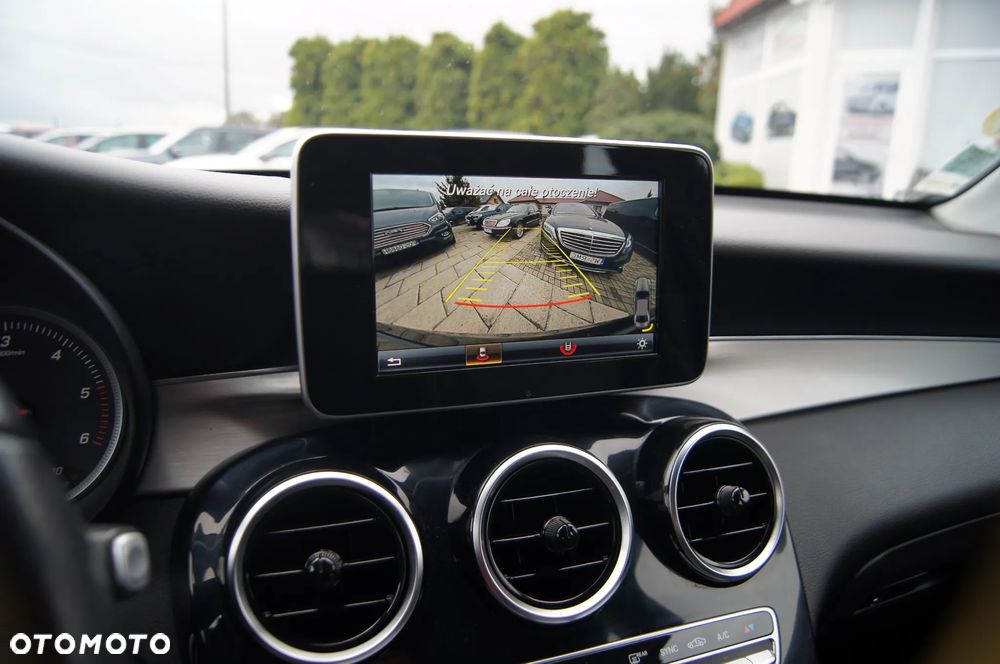 Mercedes-Benz GLC 220 d Coupe 4Matic 9G-TRONIC AMG Line - 15