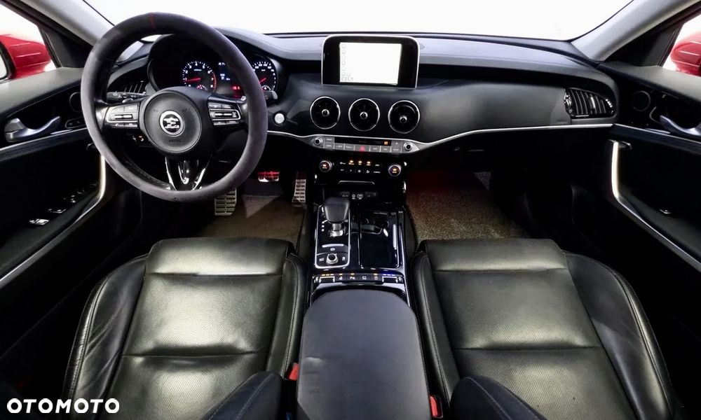 Kia Stinger - 8