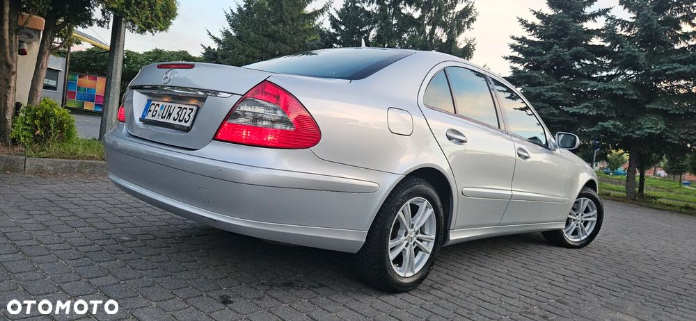 Mercedes-Benz Klasa E 200 Kompressor Classic - 4