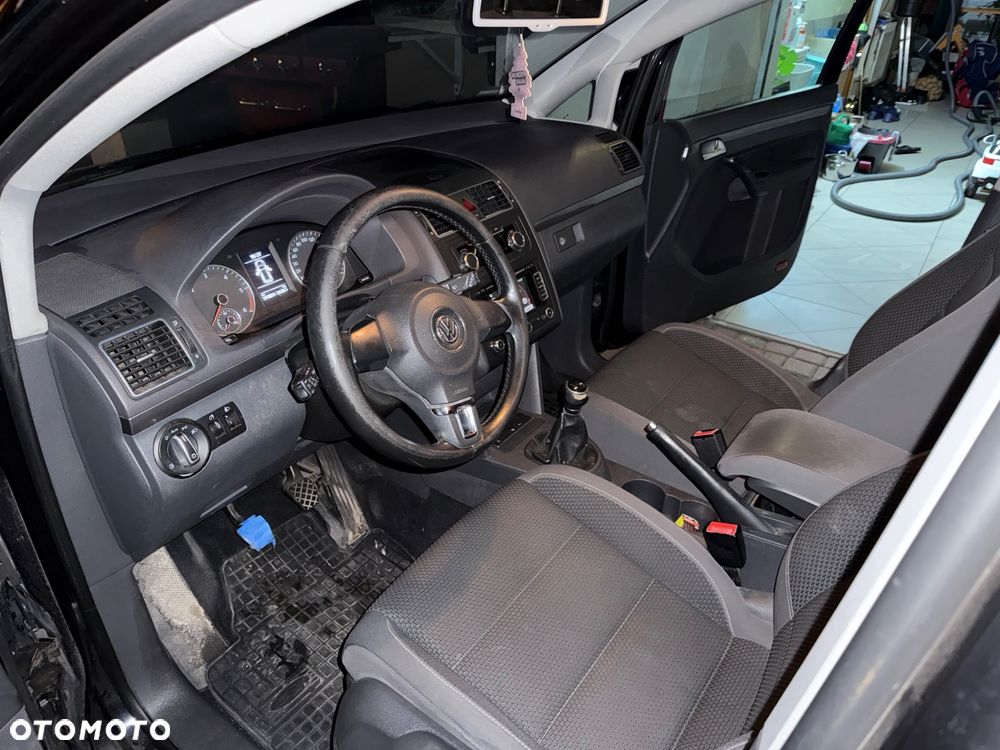 Volkswagen Touran 2.0 TDI DPF Comfortline - 10