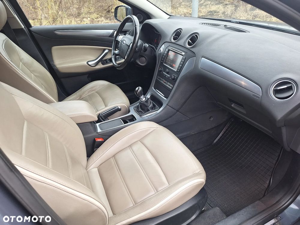 Ford Mondeo 2.0 TDCi Titanium - 10