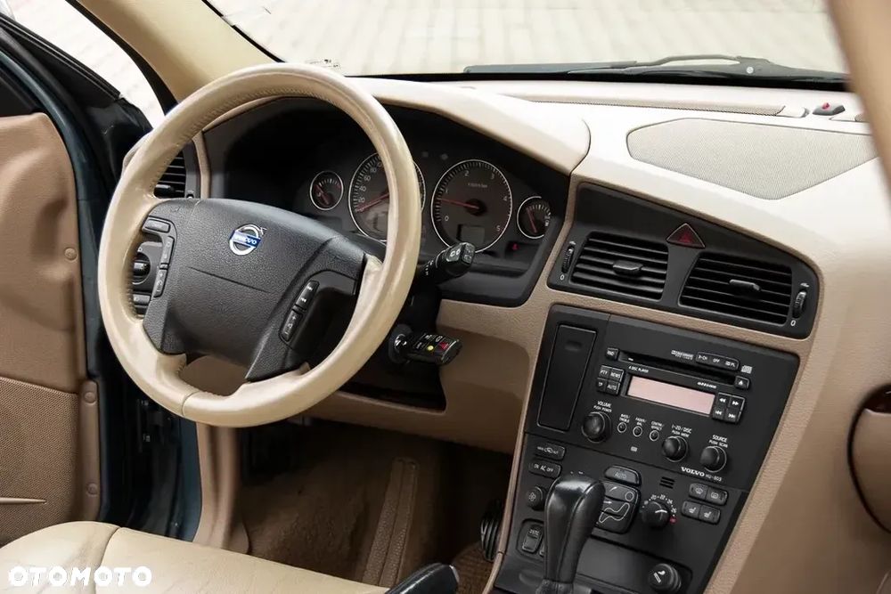 Volvo XC 70 2.4D AWD Summum - 26