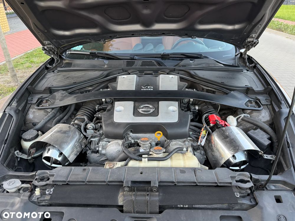 Nissan 370 Z - 13