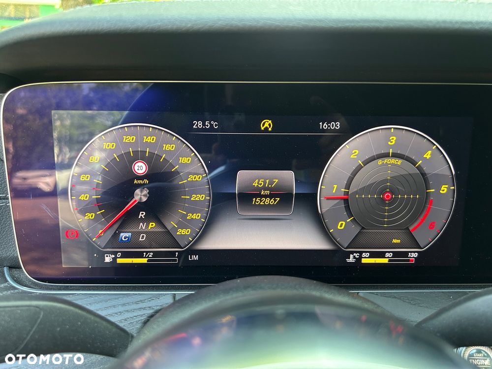 Mercedes-Benz Klasa E 220 d Coupe 4-Matic 9G-TRONIC - 36