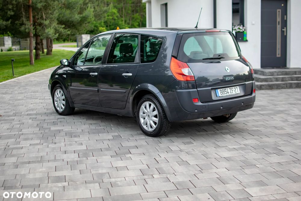 Renault Grand Scenic - 29