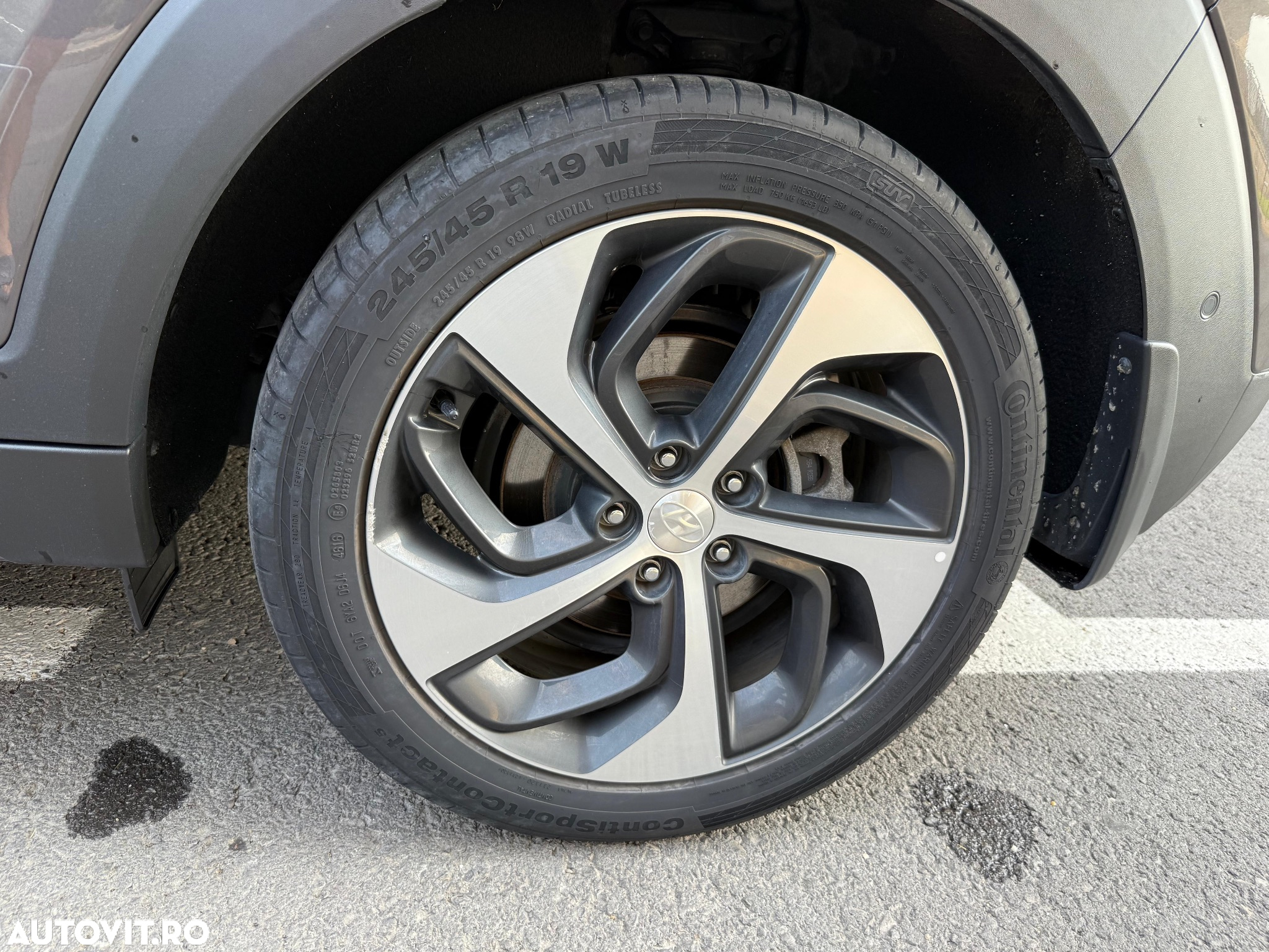 Hyundai Tucson 2.0 CRDI 4WD 6AT Style - 23