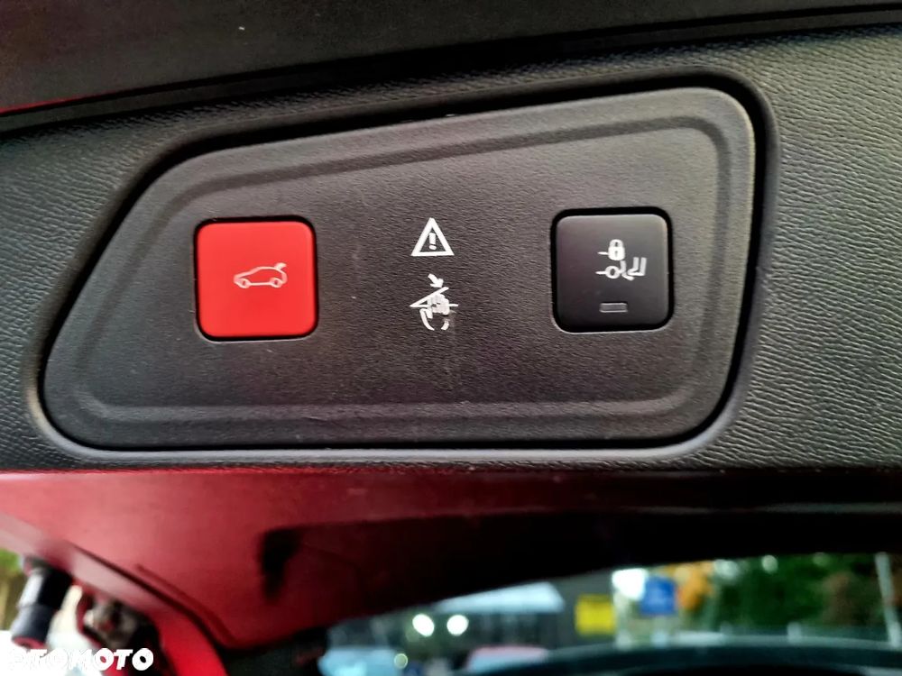 Peugeot 3008 1.2 PureTech Allure S&S - 14