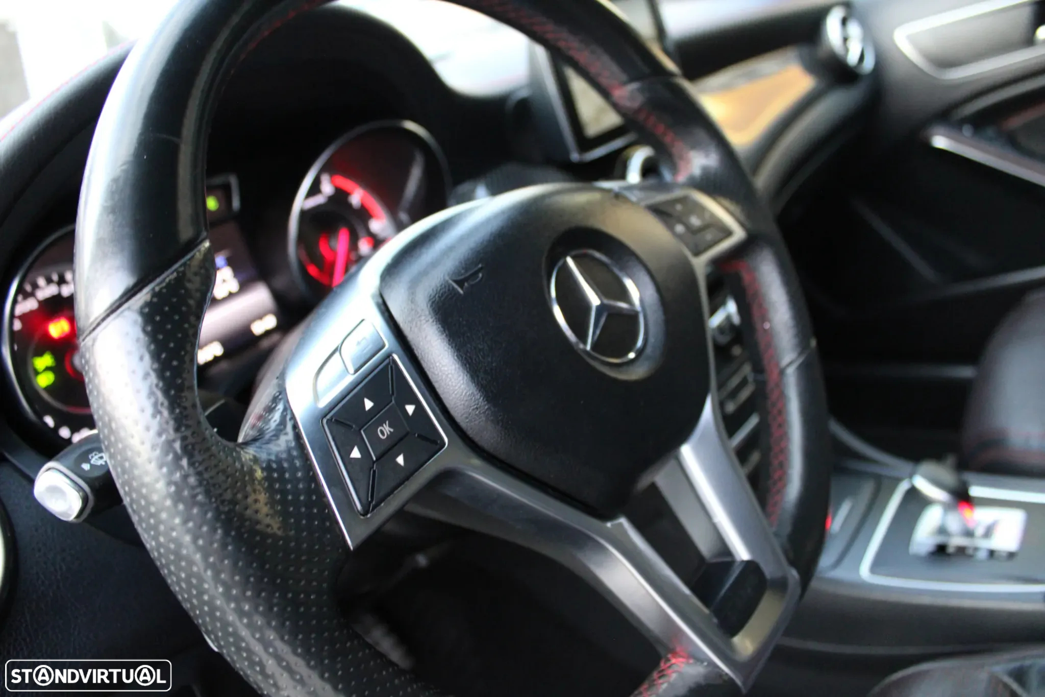 Mercedes-Benz GLA 45 AMG 4Matic 7G-DCT - 8