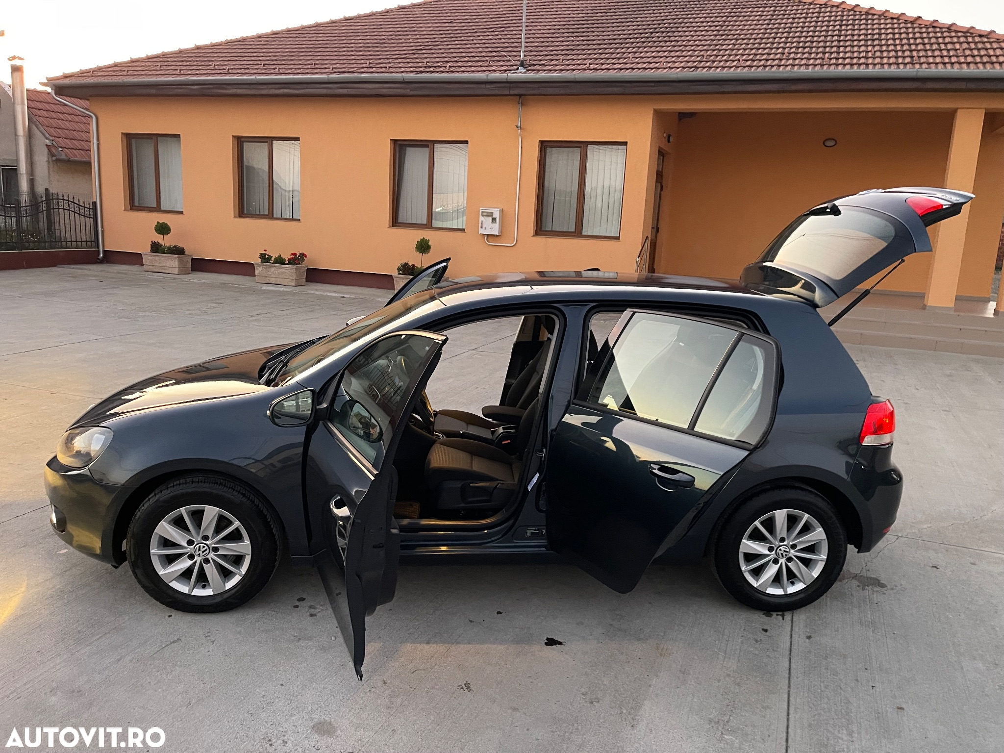 Volkswagen Golf 1.4 Comfortline - 36