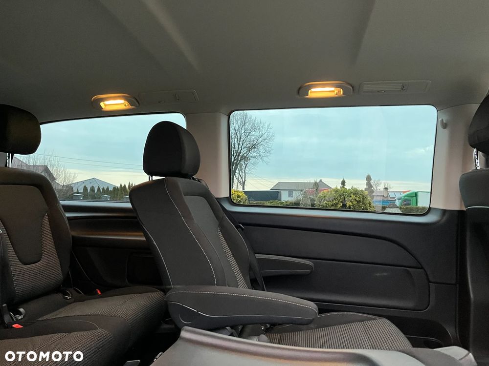 Mercedes-Benz Klasa V - 23