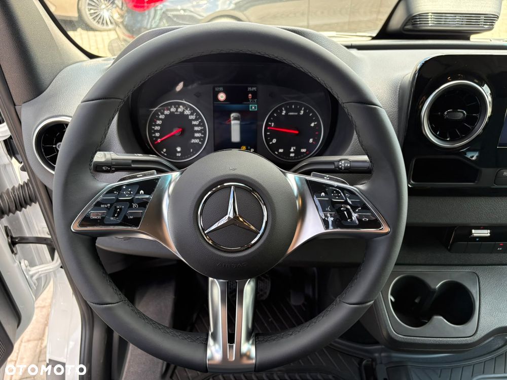 Mercedes-Benz Sprinter - 9