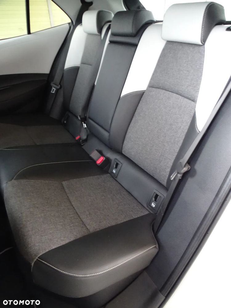 Toyota Corolla 1.8 Hybrid Executive - 21